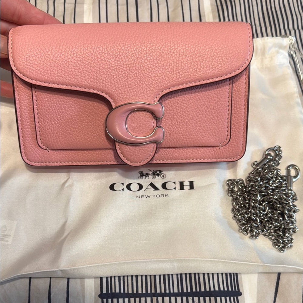 NWT Coach Tabby Wristlet/ Clutch